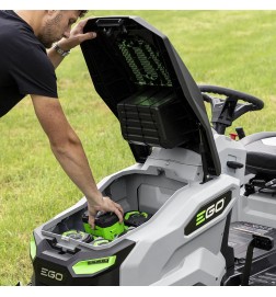 TRAKTOR T6 Z KOSZEM 98 CM